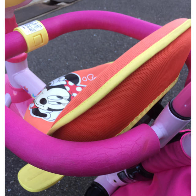 Disney(ディズニー)のミニーマウス三輪車 キッズ/ベビー/マタニティの外出/移動用品(三輪車)の商品写真