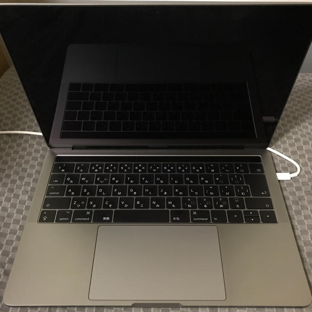Mac (Apple)(マック)のmacbook pro Touch Bar搭載 2017 スマホ/家電/カメラのPC/タブレット(ノートPC)の商品写真
