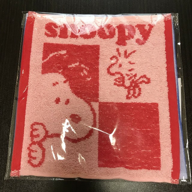 SNOOPY(スヌーピー)のスヌーピーハンドタオル エンタメ/ホビーのアニメグッズ(タオル)の商品写真