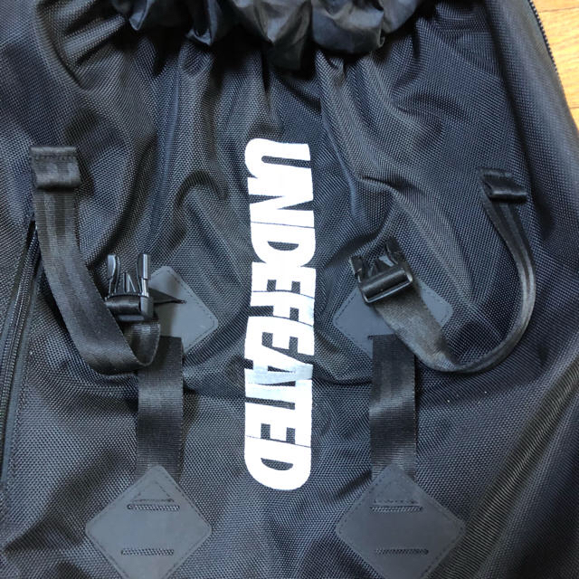 UNDEFEATED(アンディフィーテッド)のundefeated newera backpack 即日発送 メンズのバッグ(バッグパック/リュック)の商品写真