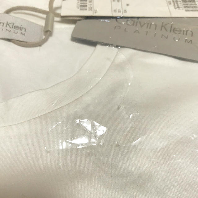 Calvin Klein(カルバンクライン)の【新品・未開封】Calvin Klein Tシャツ トップス レディース レディースのトップス(Tシャツ(半袖/袖なし))の商品写真