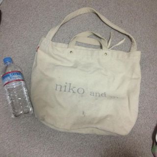 ニコアンド(niko and...)のnico and... バッグ ホワイト(トートバッグ)