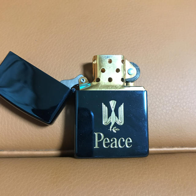 ZIPPO(ジッポー)のZIPPOオイルライター ピースデザイン メンズのファッション小物(タバコグッズ)の商品写真