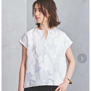 ユナイテッドアローズ(UNITED ARROWS)のカットジャカード スリットネックブラウス(シャツ/ブラウス(半袖/袖なし))