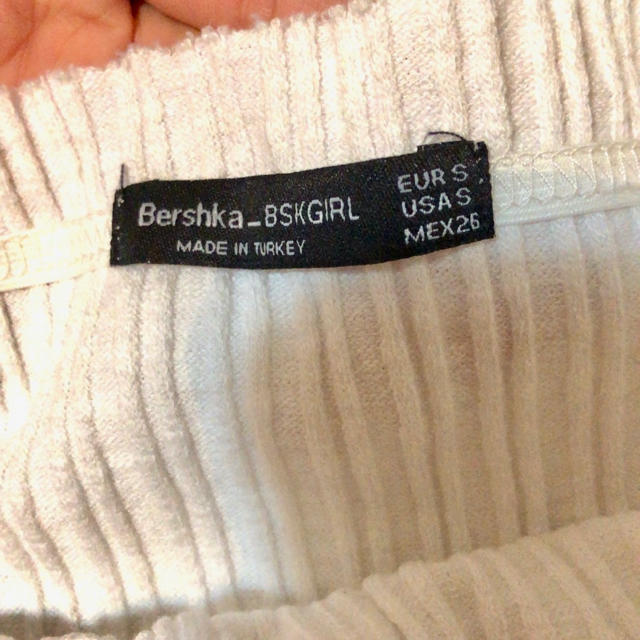 Bershka(ベルシュカ)のbershka トップス レディースのトップス(Tシャツ(半袖/袖なし))の商品写真