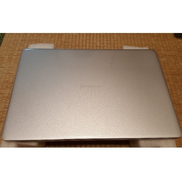 美品　EZbook X4 14インチノートパソコン