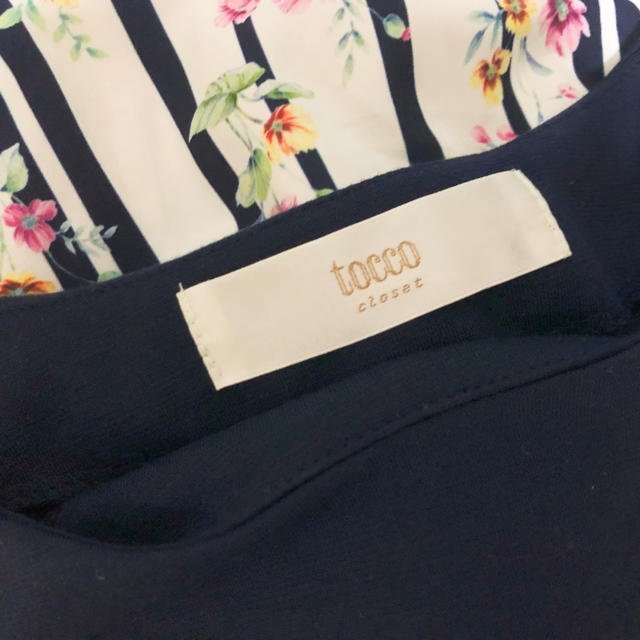 tocco(トッコ)のtocco バック切替ストライプトップス スカート ワンピ ブラウス 花柄 レディースのトップス(カットソー(長袖/七分))の商品写真