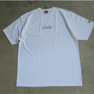 ワンエルディーケーセレクト(1LDK SELECT)の700fill  power outline logo Tシャツ 白 M(Tシャツ/カットソー(半袖/袖なし))