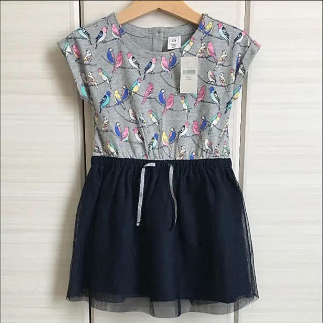 babyGAP(ベビーギャップ)の新品♡baby gap 95 鳥柄 チュール ワンピース キッズ/ベビー/マタニティのキッズ服女の子用(90cm~)(ワンピース)の商品写真