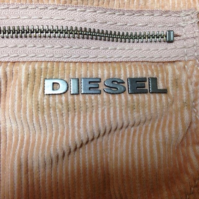 DIESEL(ディーゼル)のショルダーバック レディースのバッグ(ショルダーバッグ)の商品写真