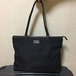 ゲス(GUESS)のguess ネイビートートバック 3回使用のみ美品(トートバッグ)