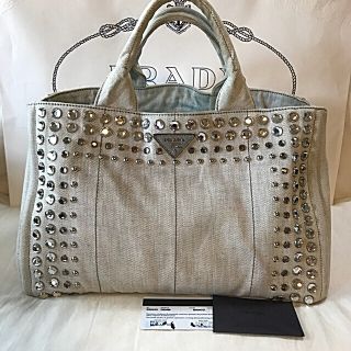 プラダ(PRADA)のプラダ  正規品  ビアンコ  M  ビジュー   トート(トートバッグ)