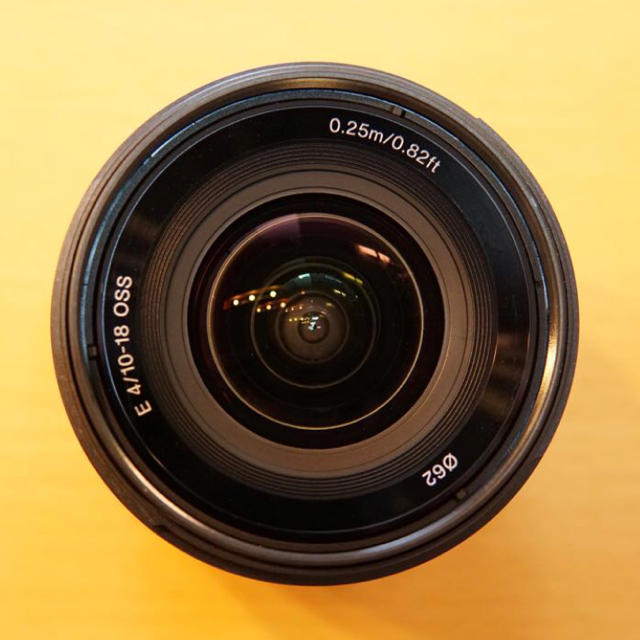 SONY(ソニー)の【美品】E 10-18mm F4 SEL1018 スマホ/家電/カメラのカメラ(レンズ(ズーム))の商品写真