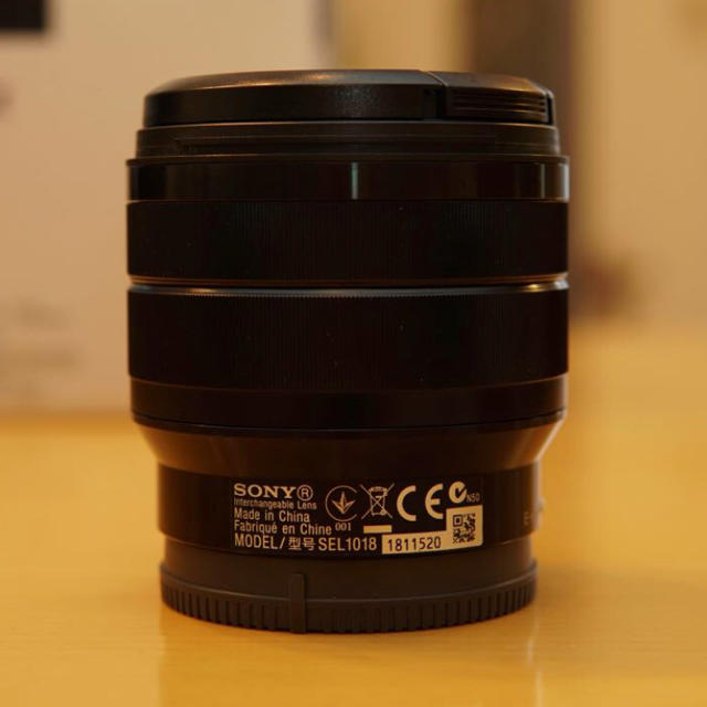 SONY(ソニー)の【美品】E 10-18mm F4 SEL1018 スマホ/家電/カメラのカメラ(レンズ(ズーム))の商品写真