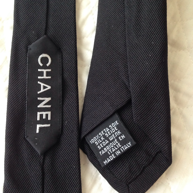 CHANEL(シャネル)の高岡高岡さん専用 レディースのファッション小物(ネクタイ)の商品写真