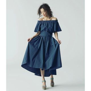 アンドクチュール(And Couture)のand.couture オフショルワンピース　レッド(ロングワンピース/マキシワンピース)