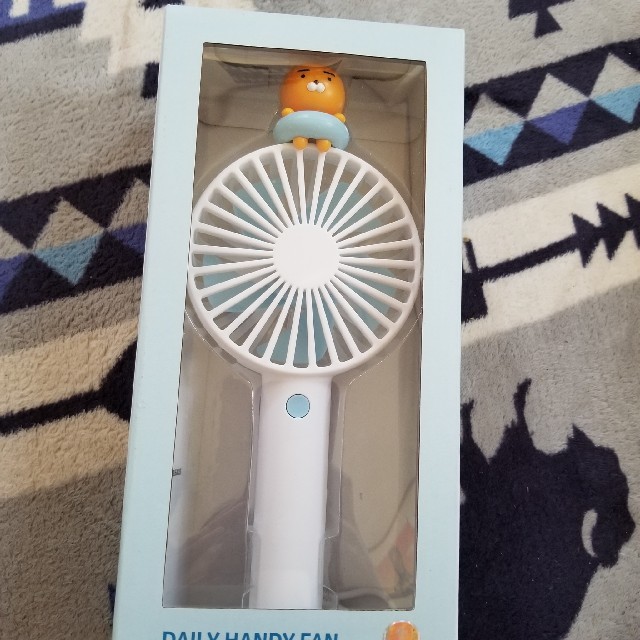 韓国 ライアン 手持ち 扇風機 ハンディーファン カカオフレンズ グッズ 正規品 スマホ/家電/カメラの冷暖房/空調(扇風機)の商品写真
