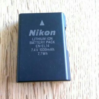 ニコン(Nikon)のりなさま専用　NIKONバッテリー　EN-EL14×２(バッテリー/充電器)