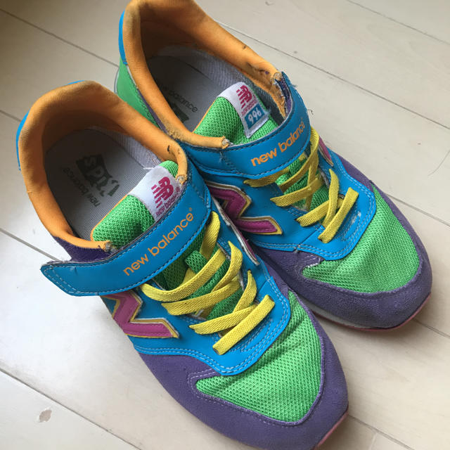 New Balance(ニューバランス)のニューバランス スニーカー size24 キッズ/ベビー/マタニティのキッズ靴/シューズ(15cm~)(スニーカー)の商品写真