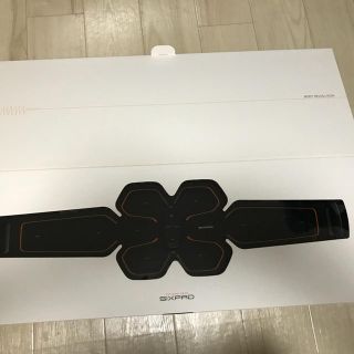 シックスパッド(SIXPAD)のSIXPAD Abs belt S〜Ｌサイズ 箱付き美品(トレーニング用品)