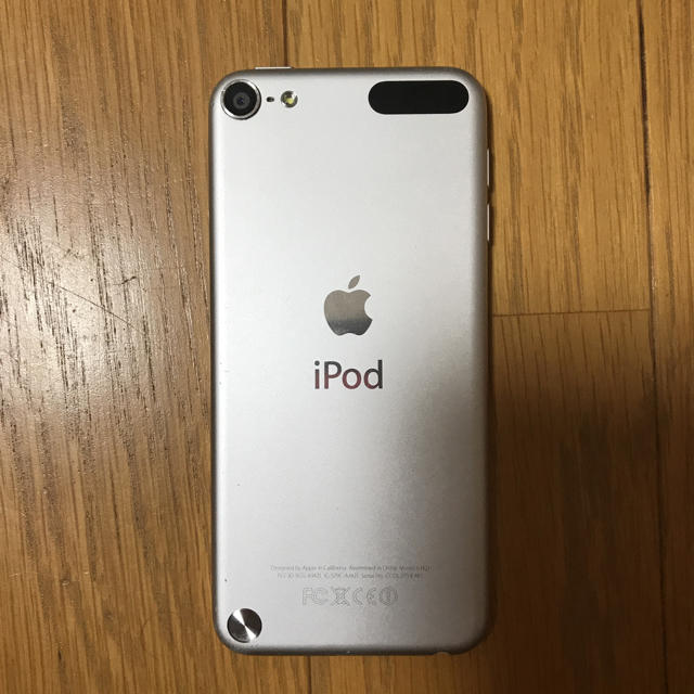 iPod touch(アイポッドタッチ)のiPod touch 5世代 スマホ/家電/カメラのオーディオ機器(ポータブルプレーヤー)の商品写真