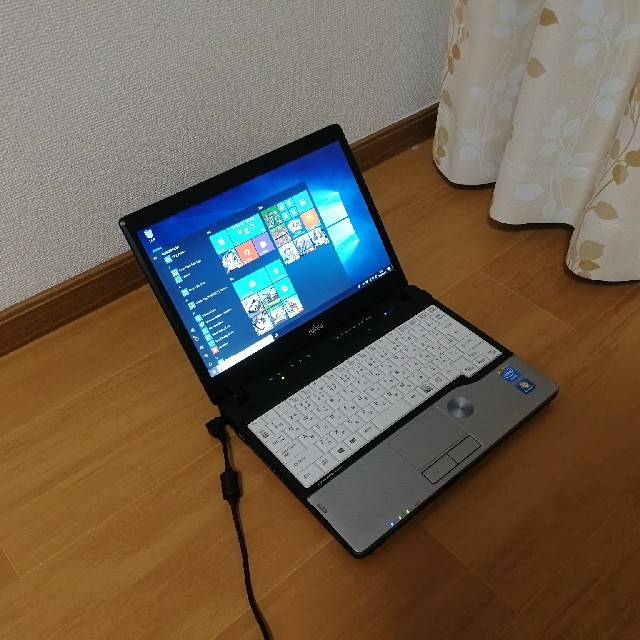 Windows10 FUJITSU ノートパソコン ノートPC