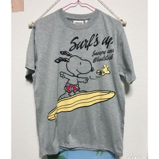 ピーナッツ(PEANUTS)のサーフィンスヌーピー✩メンズTシャツ(Tシャツ/カットソー(半袖/袖なし))