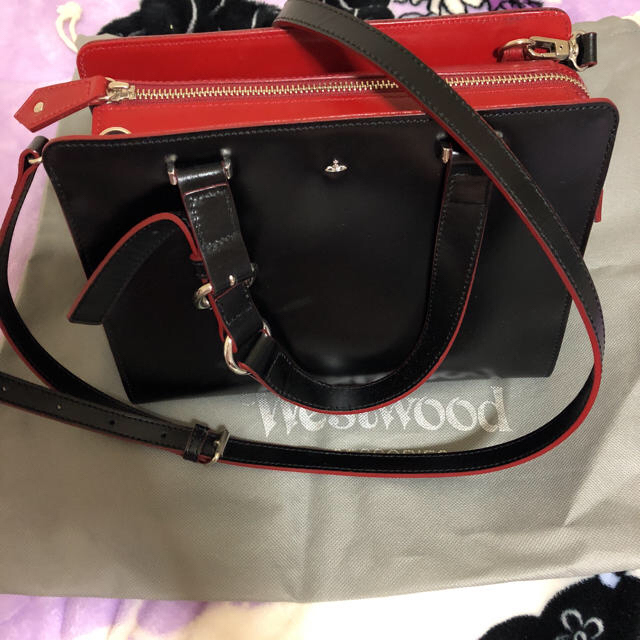 Vivienne Westwood タイニーオーブショルダーバッグ