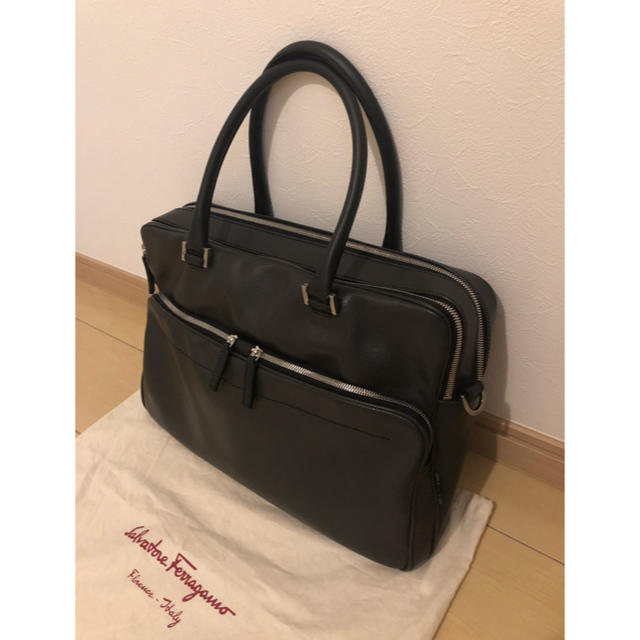 Salvatore Ferragamo(サルヴァトーレフェラガモ)の専用 Salvatore Ferragamo フェラガモ ブリーフケース メンズのバッグ(ビジネスバッグ)の商品写真