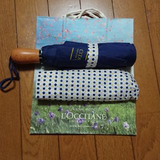 ロクシタン(L'OCCITANE)のロクシタン ロゴ入り アンブレラ(折り畳み傘)  新品 非売品(その他)