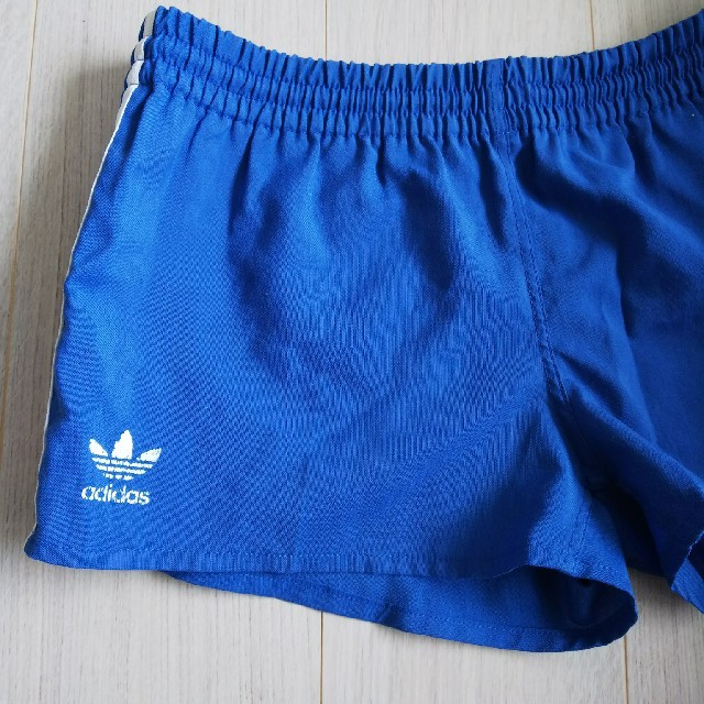 adidas(アディダス)のadidas アディダス デサント ヴィンテージ ビンテージ ショートパンツ レディースのパンツ(ショートパンツ)の商品写真