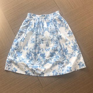 ザラ(ZARA)のZARA ボタニカルスカート(ひざ丈スカート)