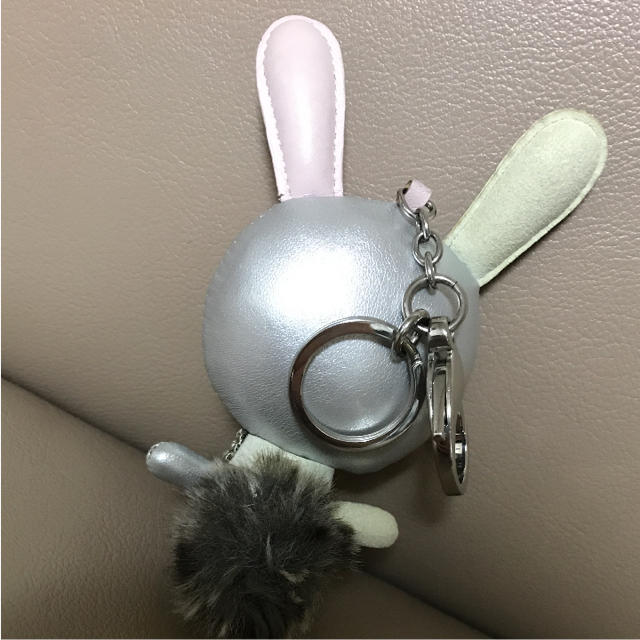 SWAROVSKI - manami様専用スワロフスキーうさぎキーホルダーの SWAROVSKI - manami様専用スワロフスキーうさぎキーホルダーの