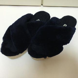 MIU MIU(ファー ・ サンダル)のフリマアイテム一覧 MIU MIU(ファー ・ サンダル)のフリマアイテム一覧