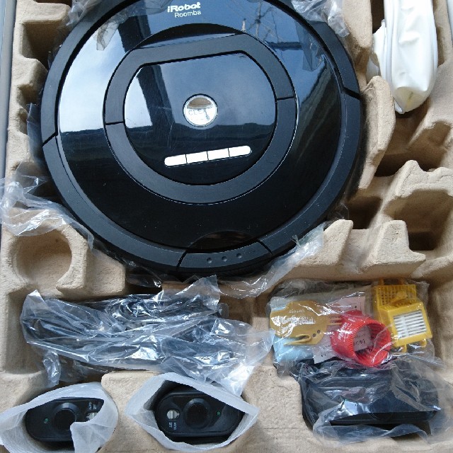 iRobot(アイロボット)のiRobot  Roomba 770 スマホ/家電/カメラの生活家電(掃除機)の商品写真