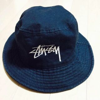 ステューシー(STUSSY)のSTUSSYネイビーバケットハット(ハット)