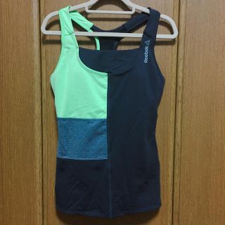 リーボック(Reebok)のリーボック☆ブラカップ付タンクトップ(トレーニング用品)