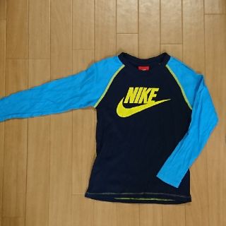 ナイキ(NIKE)の☆☆ststst様専用☆☆子供 キッズ 長袖Tシャツ NIKE (サイズXS)(Tシャツ/カットソー)