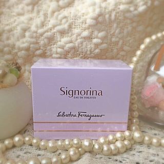 フェラガモ(Ferragamo)のお値下げ💓signorina💓未使用(香水(女性用))