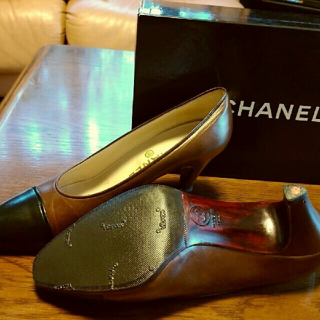 CHANEL(シャネル)のCHANELハイカラーバンプス正規品美品 レディースの靴/シューズ(ハイヒール/パンプス)の商品写真