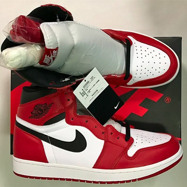 NIKE - NIKE AIR JORDAN 1 HIGH CHICAGO 2015 30cmの通販 by NIKE - NIKE AIR JORDAN 1 HIGH CHICAGO 2015 30cmの通販 by