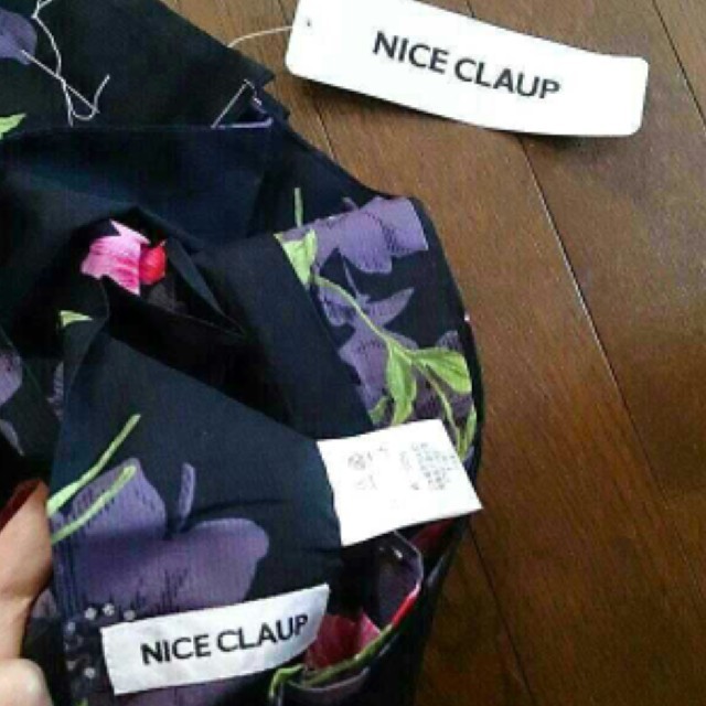 NICE CLAUP(ナイスクラップ)のナイスクラップ 花柄 ゆかた レディースの水着/浴衣(浴衣)の商品写真