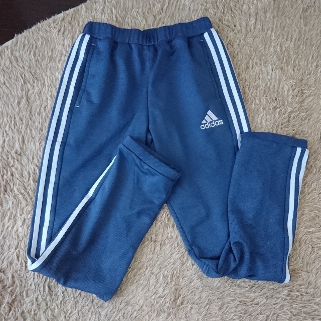 adidas(アディダス)のadidas  デニム風ジャージ キッズ/ベビー/マタニティのキッズ服男の子用(90cm~)(パンツ/スパッツ)の商品写真