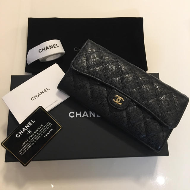 CHANEL キャビアスキン 長財布 ブラック ゴールド財布