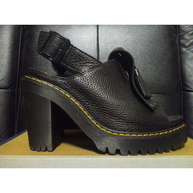 Dr.Martens(ドクターマーチン)の【専用】Dr.Martens SERAPHINA UK4 黒 厚底 サンダル  レディースの靴/シューズ(サンダル)の商品写真