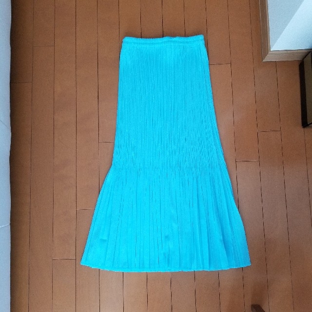 PLEATS PLEASE ISSEY MIYAKE(プリーツプリーズイッセイミヤケ)の♥️お値下げしました♥️プリーツプリーズ　スカート レディースのスカート(ロングスカート)の商品写真