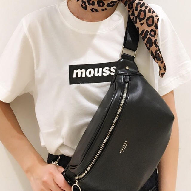 moussy(マウジー)の限定価格♡MOUSSY waist&shoulder BAG♡ボディバッグsly レディースのバッグ(ボディバッグ/ウエストポーチ)の商品写真