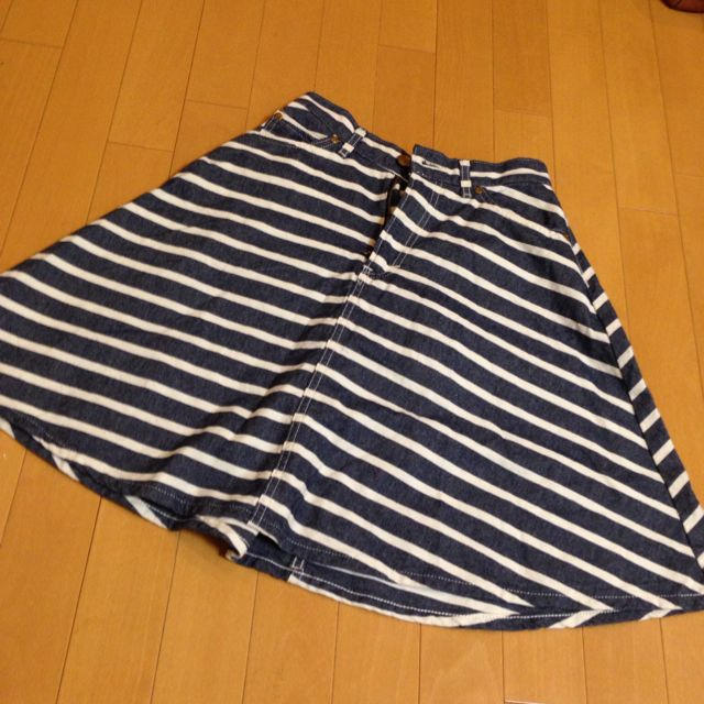 Lee(リー)のLee♡ボーダーデニムスカート レディースのスカート(ひざ丈スカート)の商品写真
