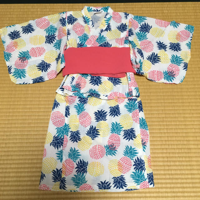 BREEZE(ブリーズ)のshi4chan様専用☆BREEZE  浴衣  110 キッズ/ベビー/マタニティのキッズ服女の子用(90cm~)(甚平/浴衣)の商品写真