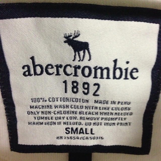 Abercrombie&Fitch(アバクロンビーアンドフィッチ)の☆にゃーすけさんにお譲り☆ レディースのトップス(ポロシャツ)の商品写真